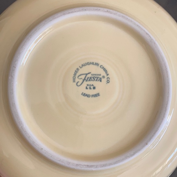 VINTAGE FIESTA RETIRED YELLOW NAPPY BOWL - Picture 4 of 5